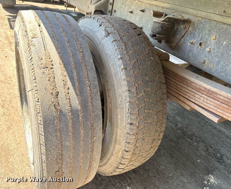 image for item DX8979 2003 Chevrolet C4500 box truck