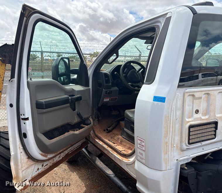 image for item DY2491 2021 Ford F550 Super Duty XL truck cab and chassis