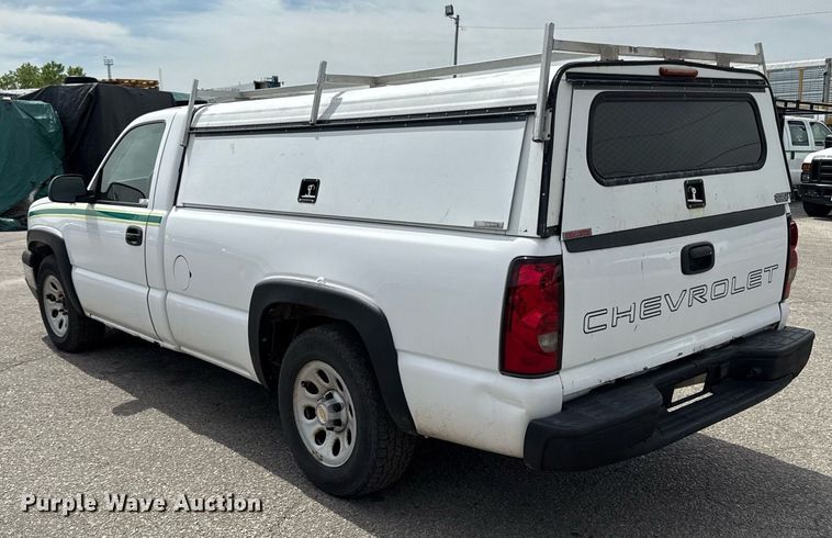 image for item DZ4026 2005 Chevrolet Silverado 1500 pickup truck