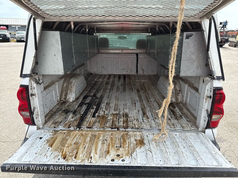 image for item DZ4026 2005 Chevrolet Silverado 1500 pickup truck