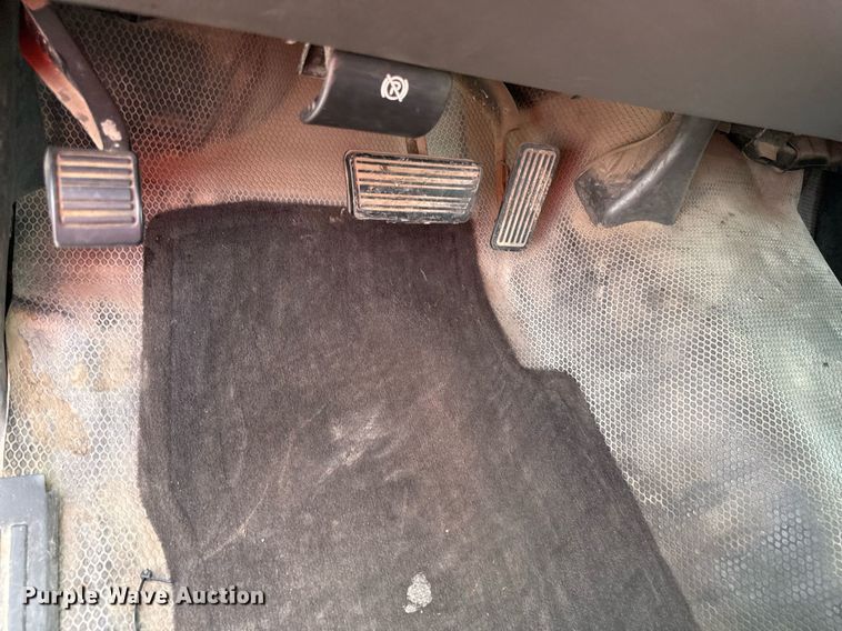 image for item DZ4026 2005 Chevrolet Silverado 1500 pickup truck