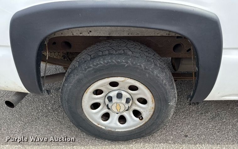 image for item DZ4026 2005 Chevrolet Silverado 1500 pickup truck