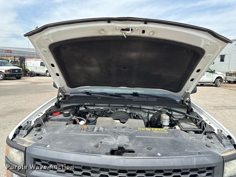 image for item DZ4027 2014 Chevrolet Silverado 1500 Crew Cab pickup truck