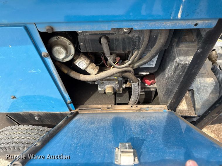 image for item DZ4028 Miller Bobcat 250 welder/generator