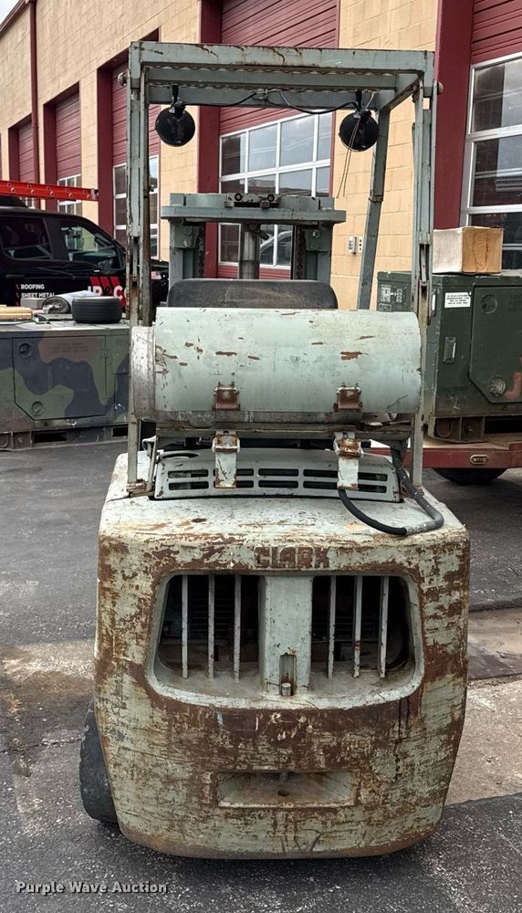 image for item DZ4030 Clark C500-45 forklift
