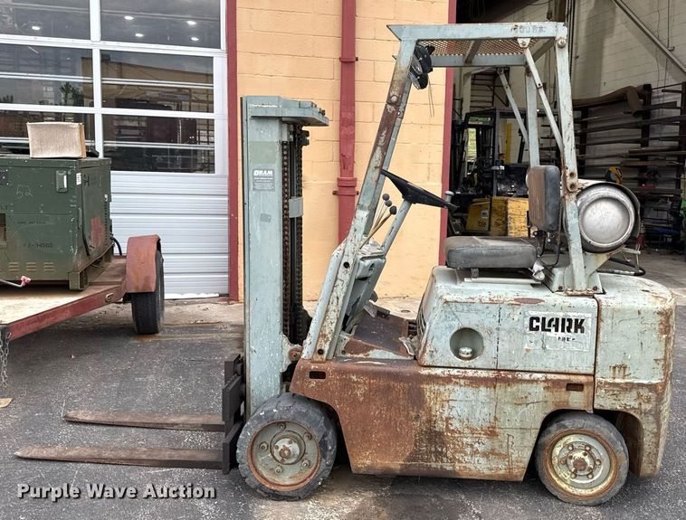 image for item DZ4030 Clark C500-45 forklift