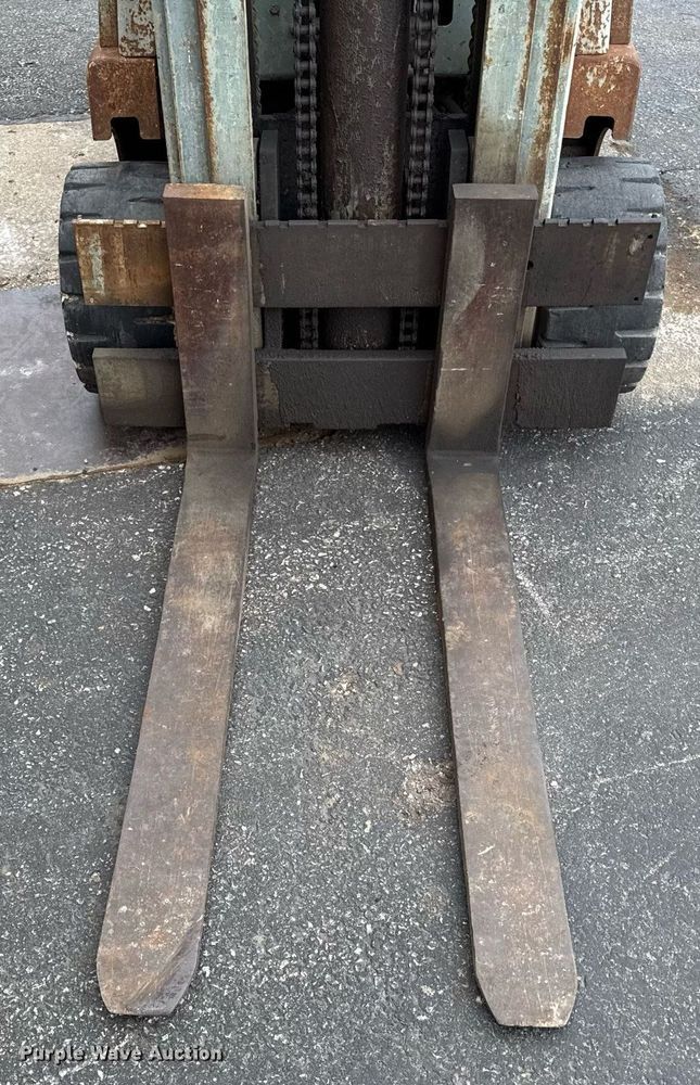 image for item DZ4030 Clark C500-45 forklift