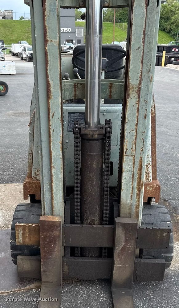 image for item DZ4030 Clark C500-45 forklift
