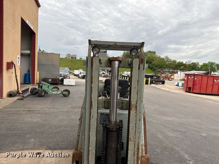 image for item DZ4030 Clark C500-45 forklift