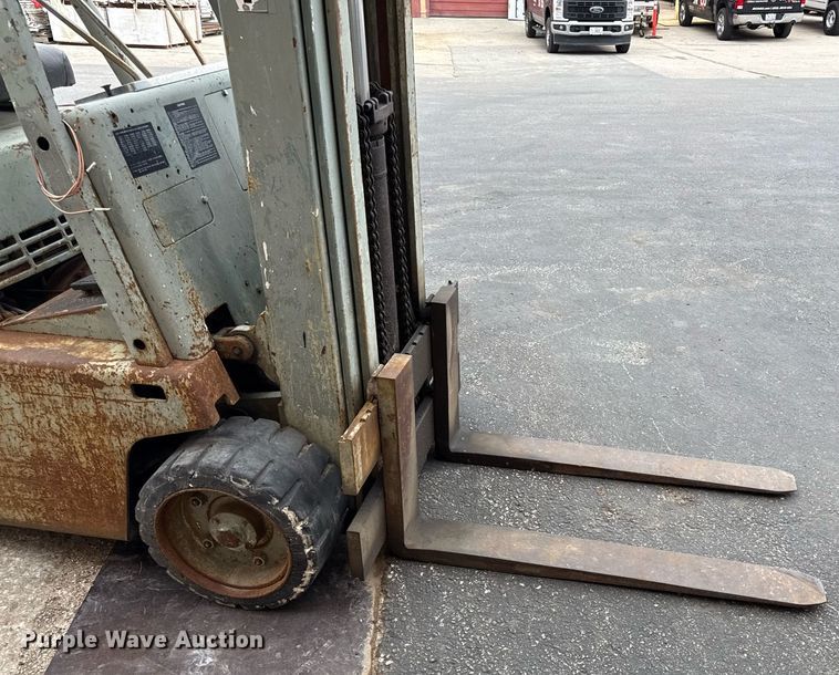 image for item DZ4030 Clark C500-45 forklift