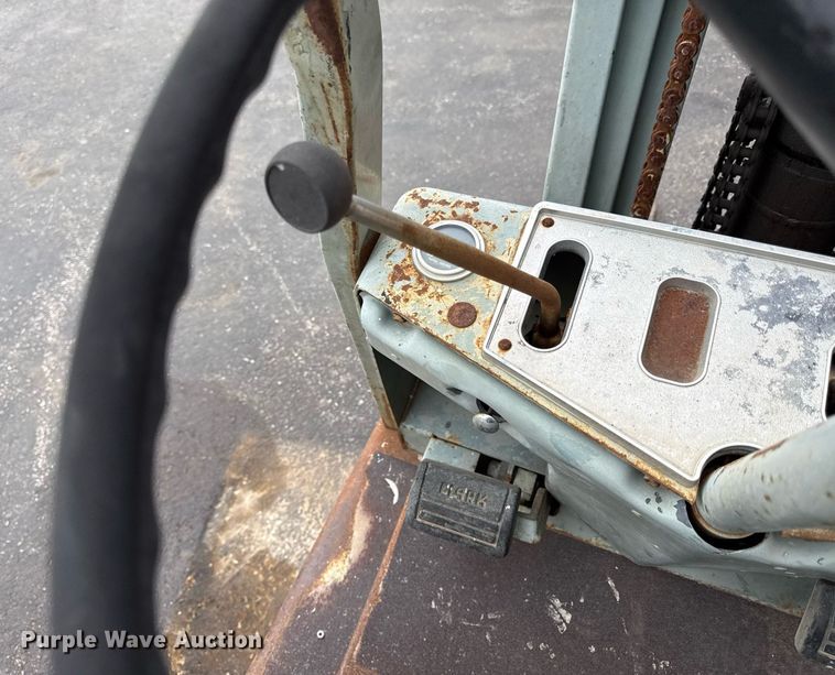 image for item DZ4030 Clark C500-45 forklift