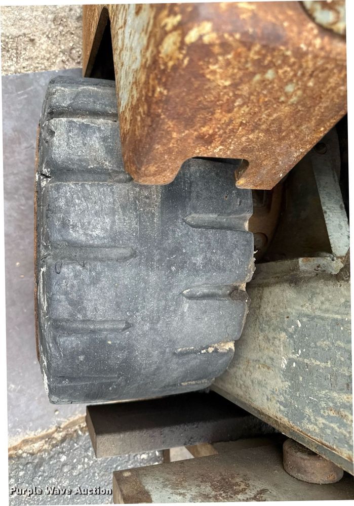 image for item DZ4030 Clark C500-45 forklift