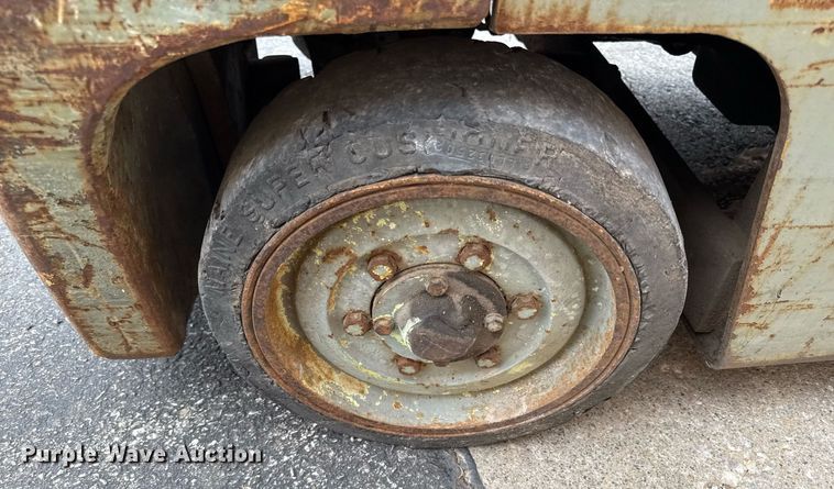 image for item DZ4030 Clark C500-45 forklift