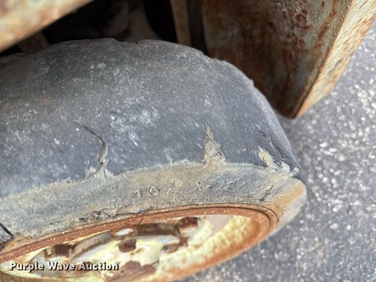 image for item DZ4030 Clark C500-45 forklift