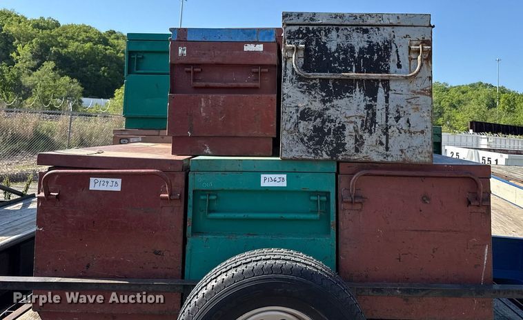 image for item DZ4050 (10) toolboxes