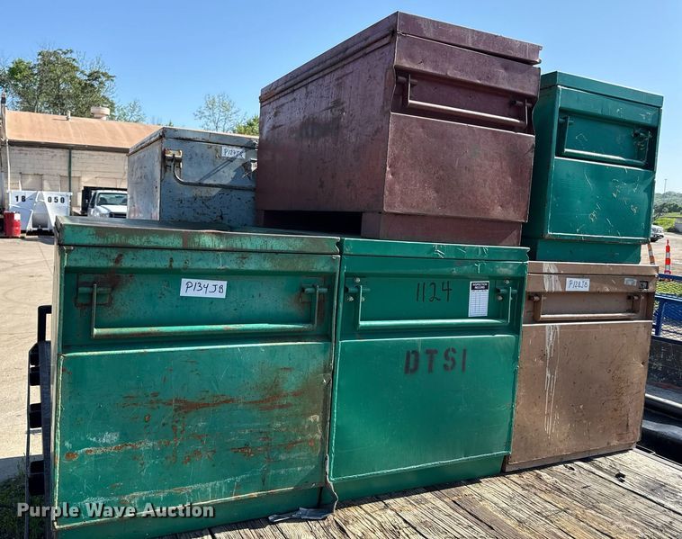 image for item DZ4050 (10) toolboxes