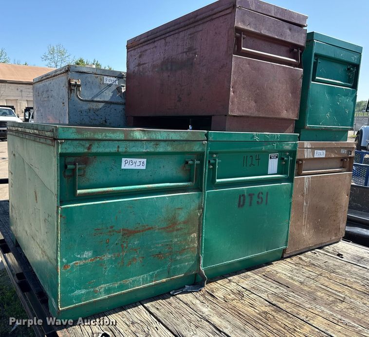 image for item DZ4050 (10) toolboxes