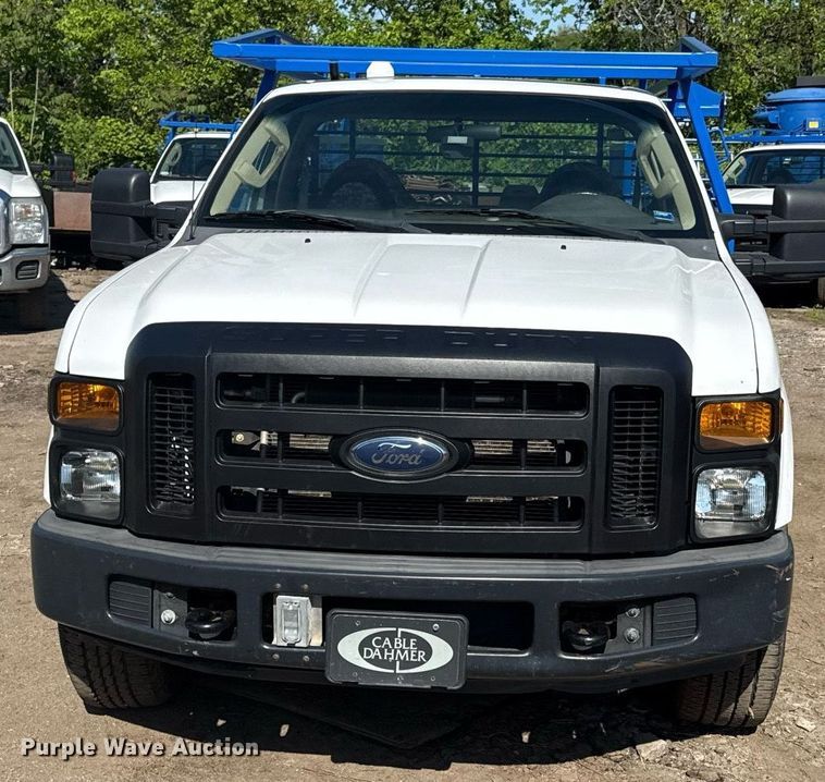 image for item DZ4052 2008 Ford F350 Super Duty flatbed pickup truck