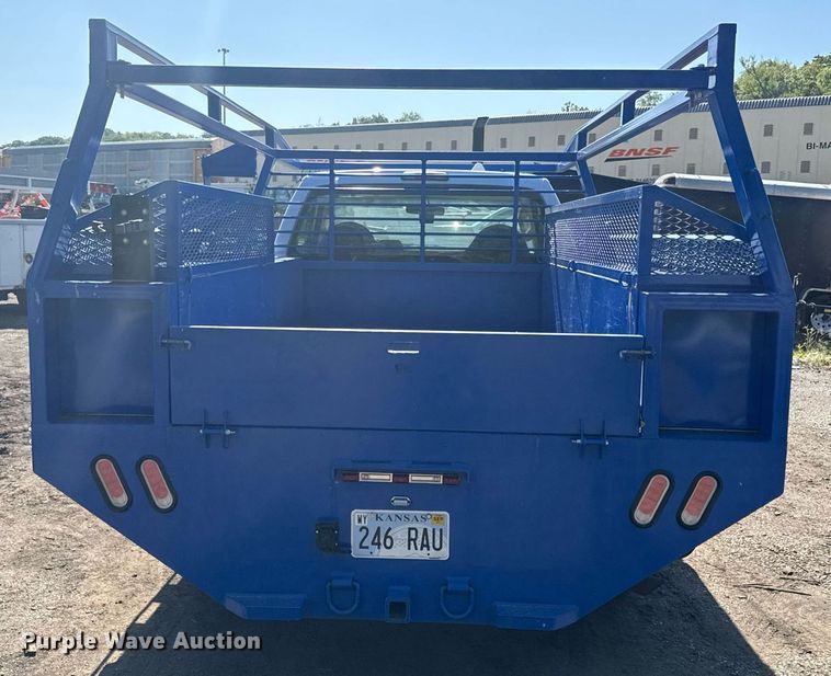 image for item DZ4052 2008 Ford F350 Super Duty flatbed pickup truck