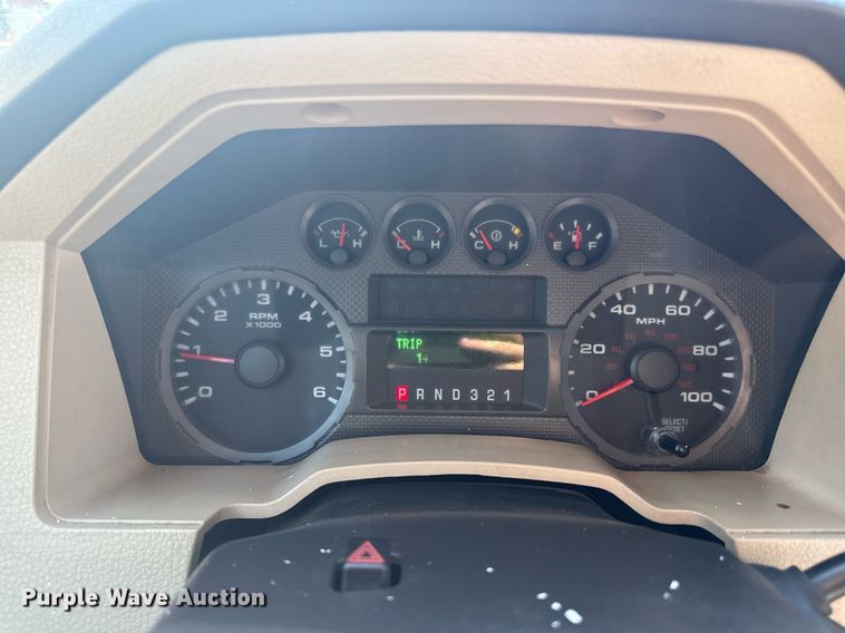 image for item DZ4052 2008 Ford F350 Super Duty flatbed pickup truck