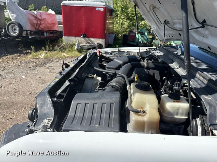 image for item DZ4052 2008 Ford F350 Super Duty flatbed pickup truck