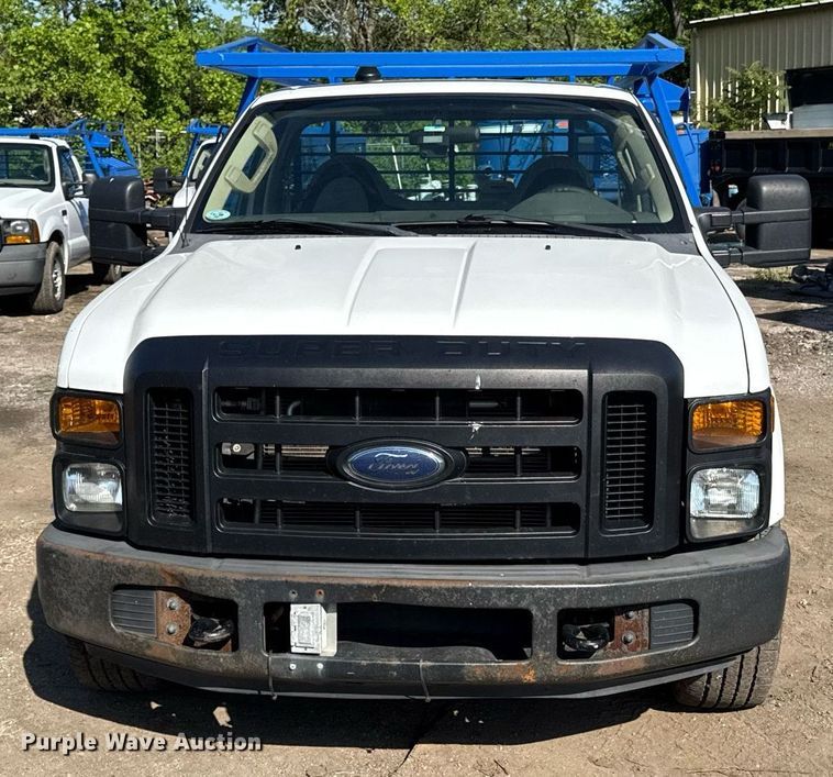 image for item DZ4053 2008 Ford F350 Super Duty flatbed pickup truck