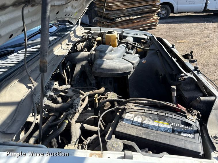 image for item DZ4053 2008 Ford F350 Super Duty flatbed pickup truck