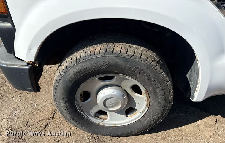 image for item DZ4053 2008 Ford F350 Super Duty flatbed pickup truck