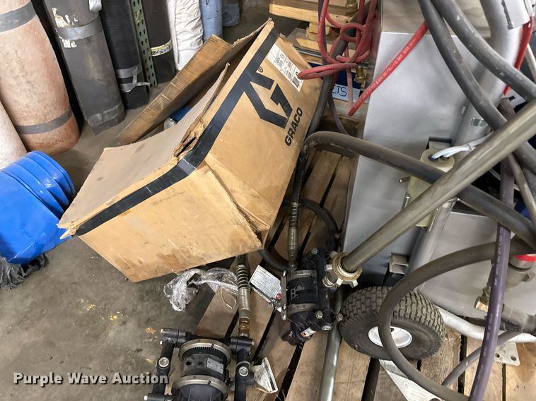 image for item DZ4055 Rhino Pro HP21 bed liner applicator