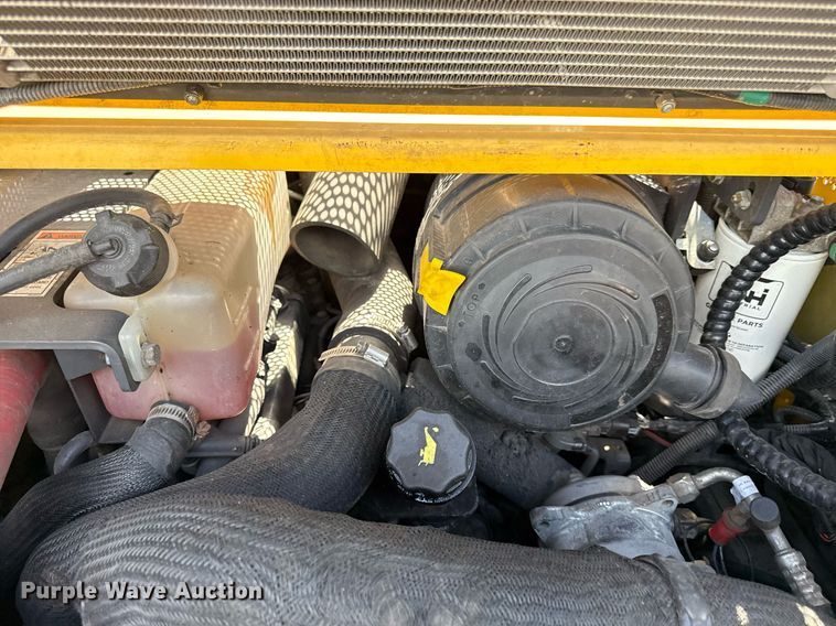 image for item DZ4084 2013 New Holland L225 skid steer loader