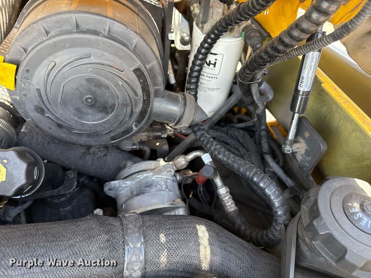 image for item DZ4084 2013 New Holland L225 skid steer loader