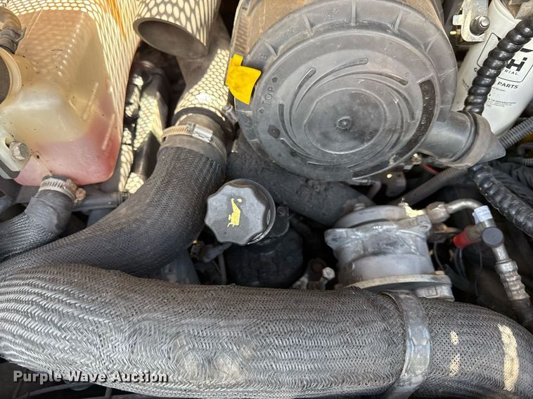 image for item DZ4084 2013 New Holland L225 skid steer loader