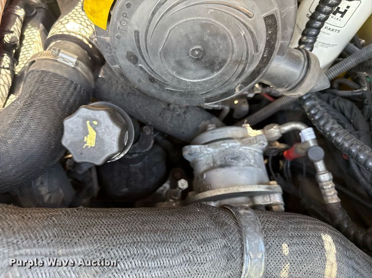 image for item DZ4084 2013 New Holland L225 skid steer loader