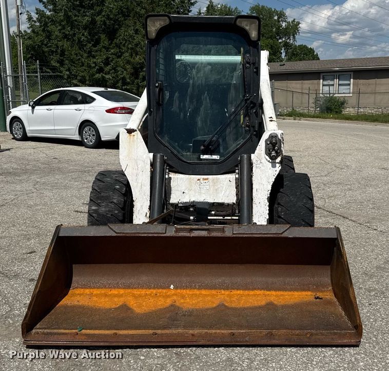 image for item DZ4085 2012 Bobcat S650 skid steer loader