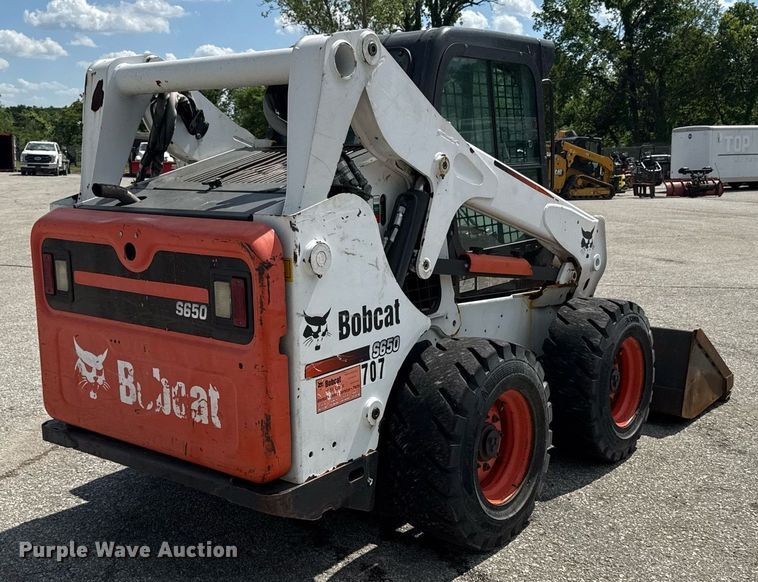 image for item DZ4085 2012 Bobcat S650 skid steer loader