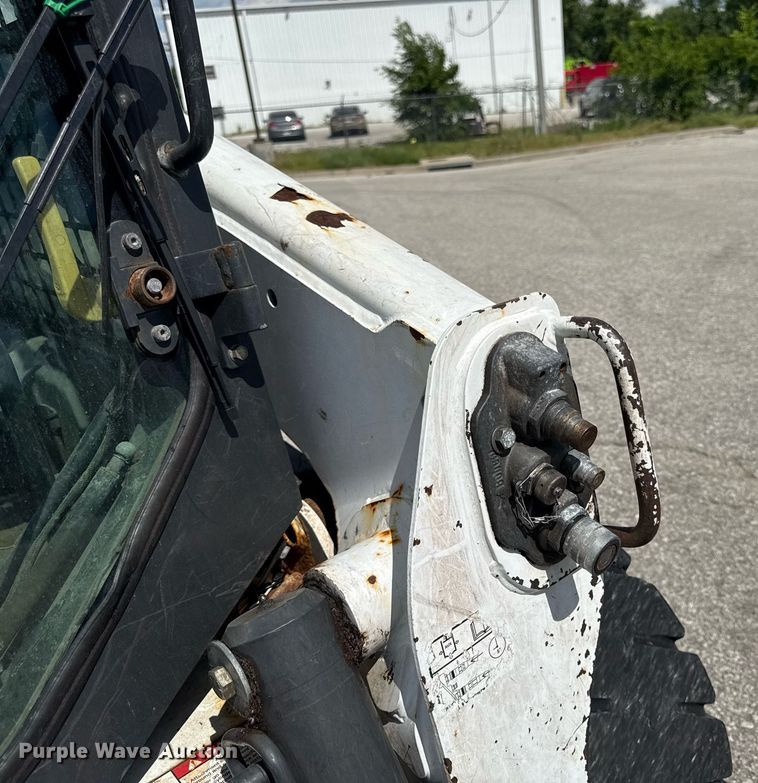 image for item DZ4085 2012 Bobcat S650 skid steer loader