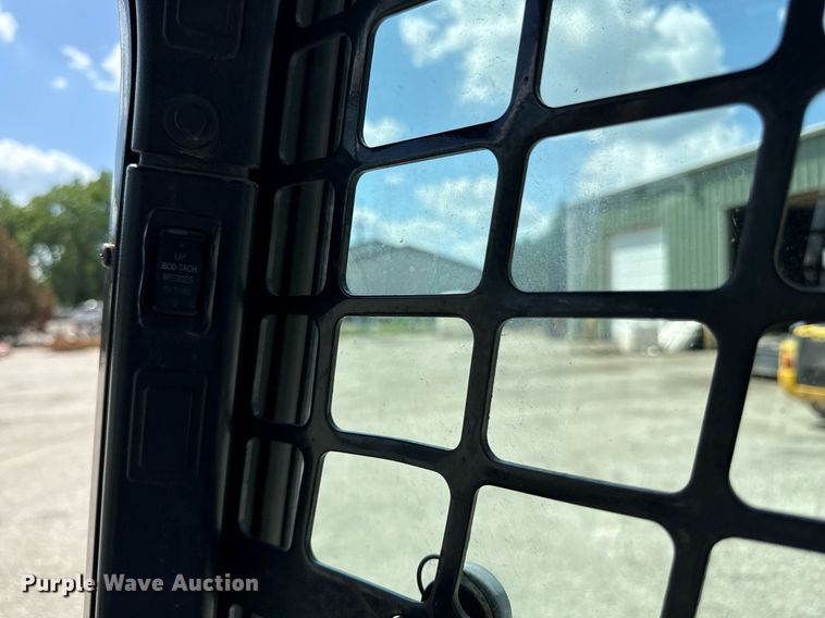 image for item DZ4085 2012 Bobcat S650 skid steer loader