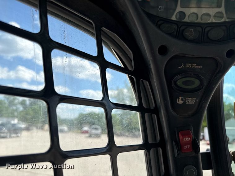 image for item DZ4085 2012 Bobcat S650 skid steer loader