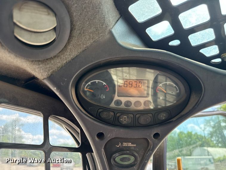 image for item DZ4085 2012 Bobcat S650 skid steer loader