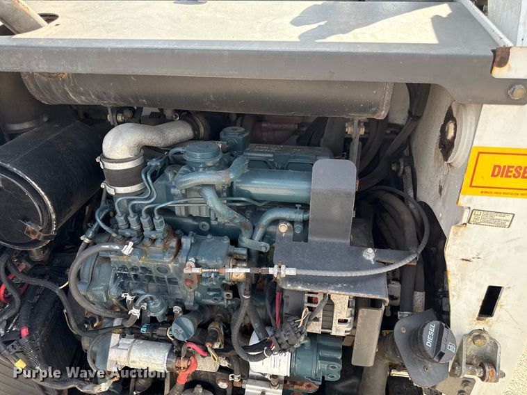 image for item DZ4085 2012 Bobcat S650 skid steer loader