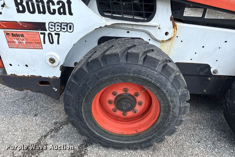 image for item DZ4085 2012 Bobcat S650 skid steer loader