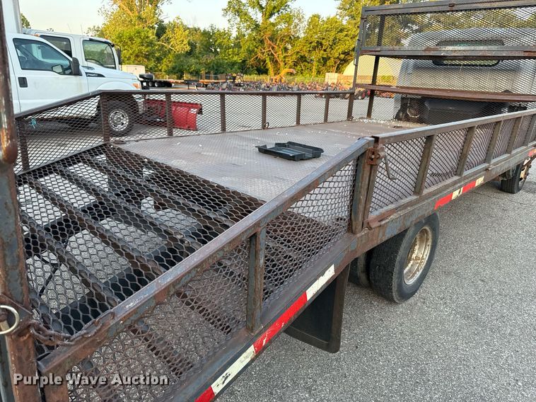 image for item DZ4087 2007 Isuzu NPR flatbed truck