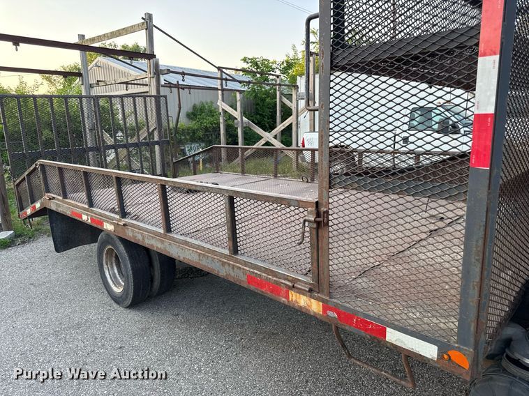 image for item DZ4087 2007 Isuzu NPR flatbed truck