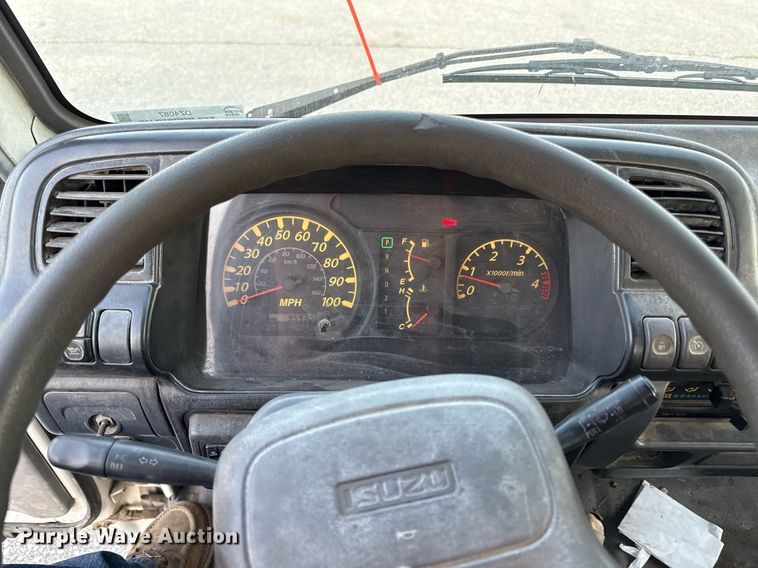 image for item DZ4087 2007 Isuzu NPR flatbed truck