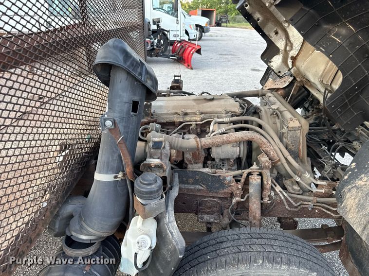 image for item DZ4087 2007 Isuzu NPR flatbed truck