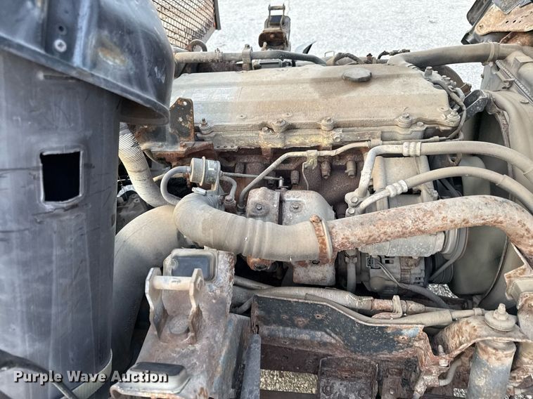 image for item DZ4087 2007 Isuzu NPR flatbed truck