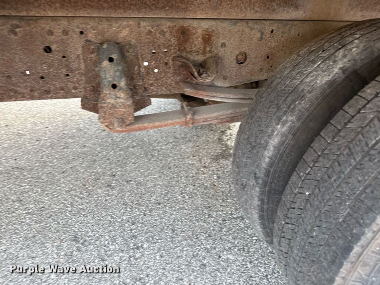 image for item DZ4087 2007 Isuzu NPR flatbed truck