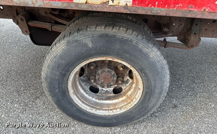 image for item DZ4087 2007 Isuzu NPR flatbed truck