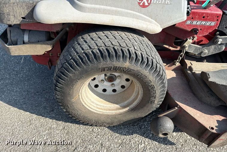 image for item DZ4096 Exmark Lazer Z ZTR lawn mower