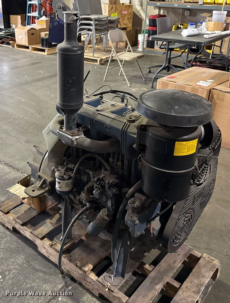 image for item DZ4136 VM Motori SUN 3105 engine